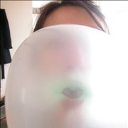 Chewing gum big balloon